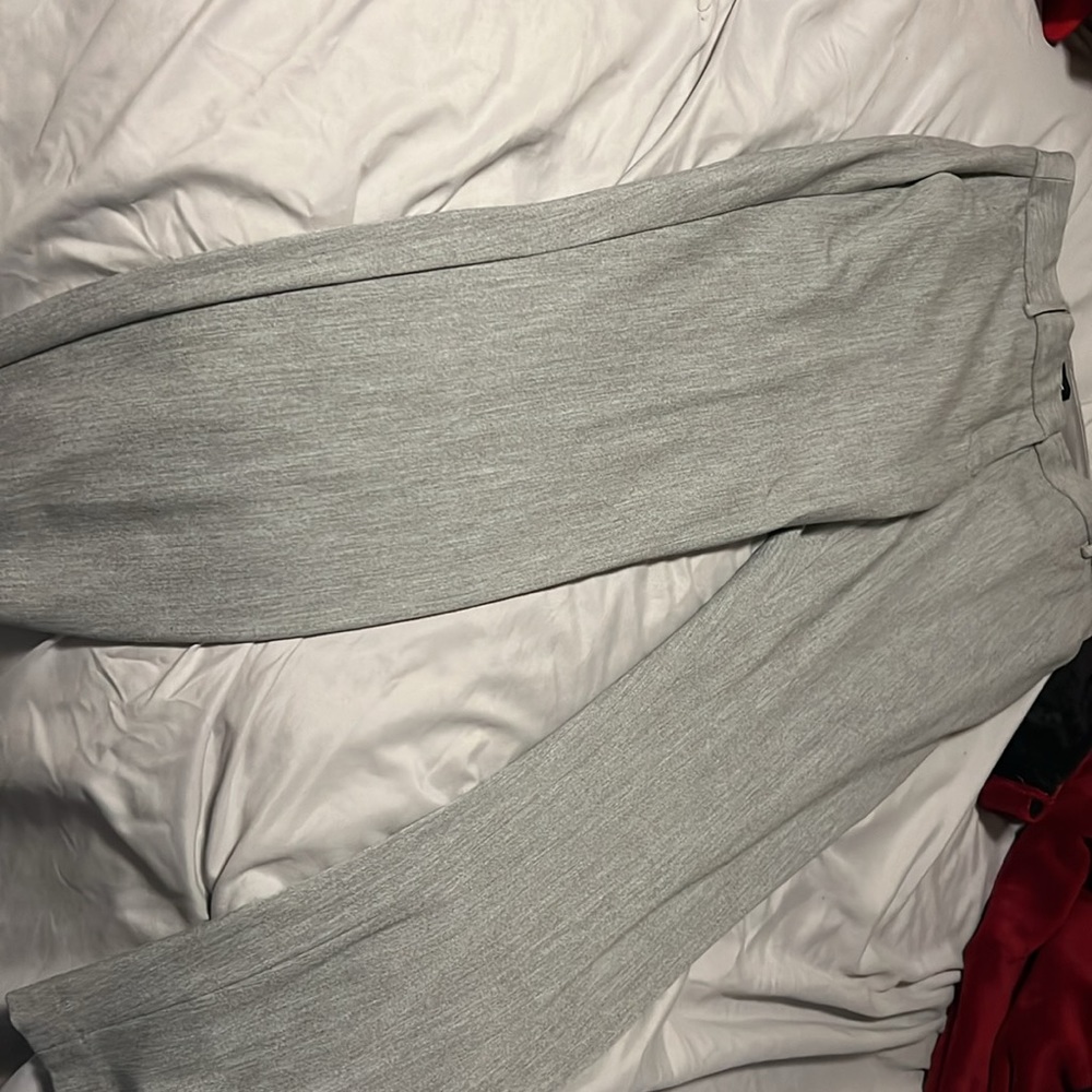 NEW! never worn Express columnist ankle mid rise pants.